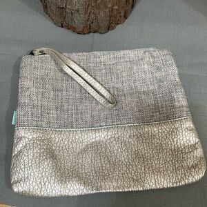 Pistil  Flip Over Women Clutch Bag Grey 9x10 NWOT